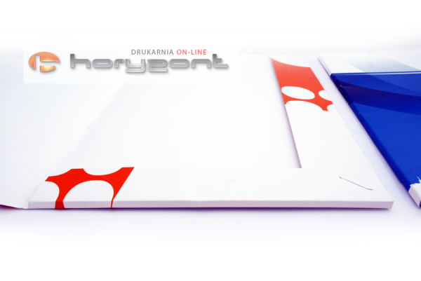 teczka Standard+ Korona, druk pełnokolorowy jednostronny 4+0, bez folii, kreda mat 350 g, 150 sztuk