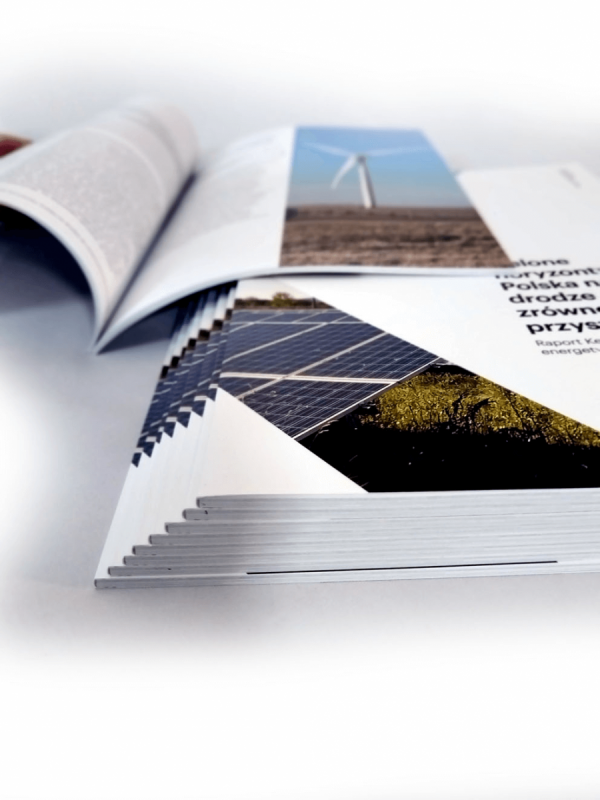 katalog 210 x 210 mm, druk pełnokolorowy obustronny 4+4, na papierze kredowym, kreda 130 g, 8 str., 100 sztuk