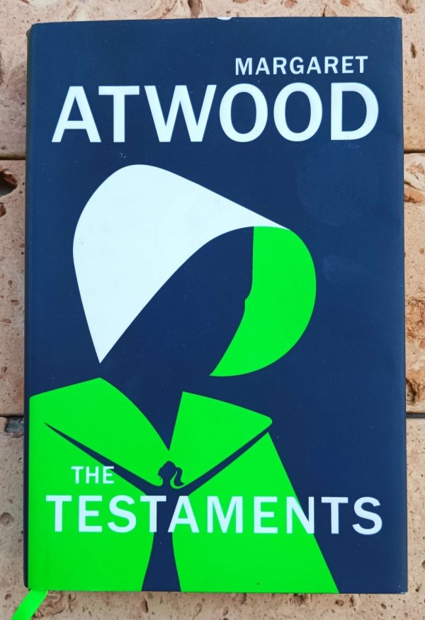 Margaret Atwood  The Testaments - okładka