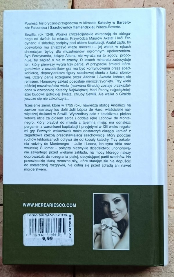 Nerea Riesco - Słoń z kości słoniowej - okładka