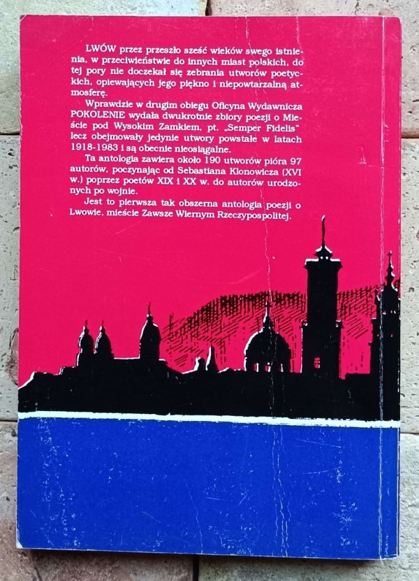 Danuta Łomczewska - Serce wydarte z polskiej piersi. Lwów w poezji   - okładka