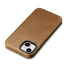 iCarer Oil Wax Premium Leather Case skórzane etui iPhone 14 magnetyczne z MagSafe brązowy (WMI14220701-TN)