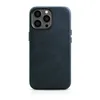 iCarer Oil Wax Premium Leather Case skórzane etui iPhone 14 Pro Max magnetyczne z MagSafe ciemnoniebieski (WMI14220704-BU)