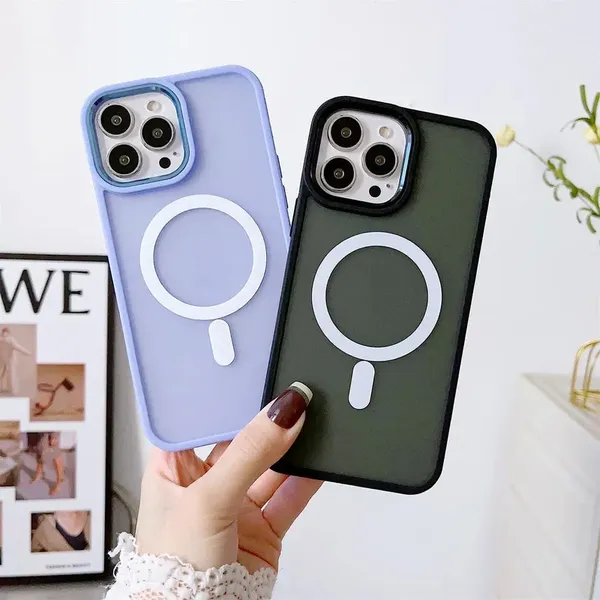 Magnetyczne etui z MagSafe Color Matte Case do iPhone 15 Pro Max - zielone