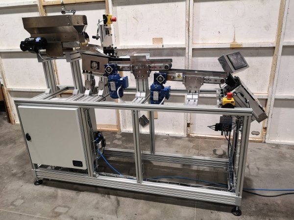 Piece counting machine
