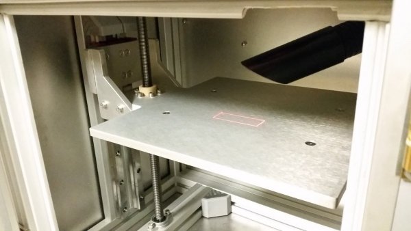 Compact laser cabinet for marking process