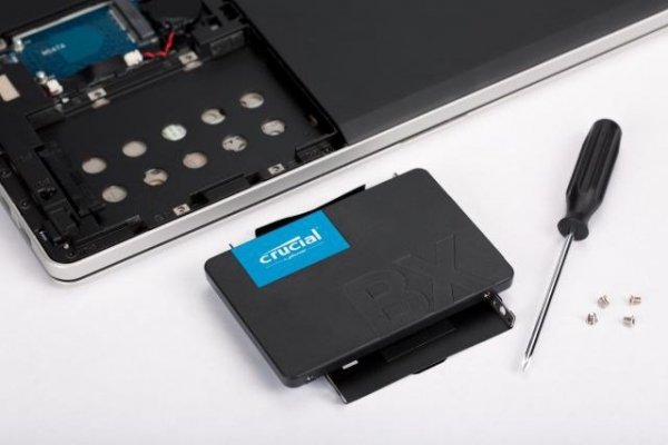 Dysk Crucial CT240BX500SSD1 (240 GB ; 2.5&quot;; SATA III)
