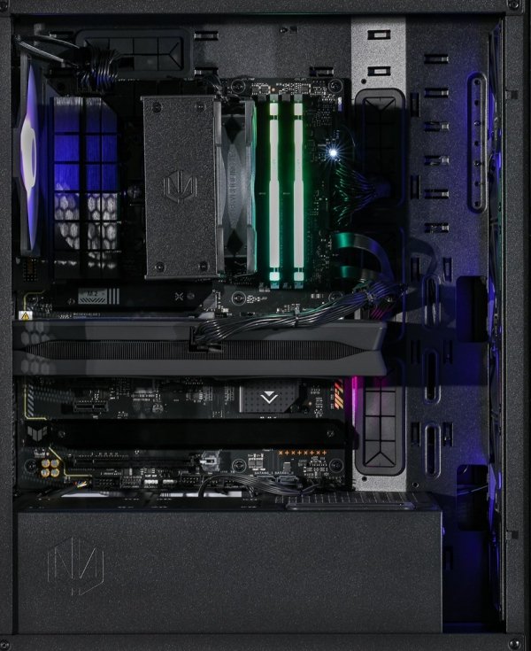 Komputer gamingowy Actina ENDORFY 9800X3D 32GB 2TB RX9070 750W no OS