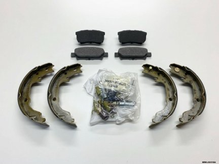 Rear Pads, Shoes & Fitting KIT for Sebring / Avenger JS 2007-2014 BRK/JS/018A