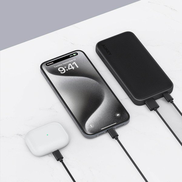 AUKEY PB-Y46 Power Bank | 10000 mAh | 15W | 2xUSB | LED | kabel USB-C