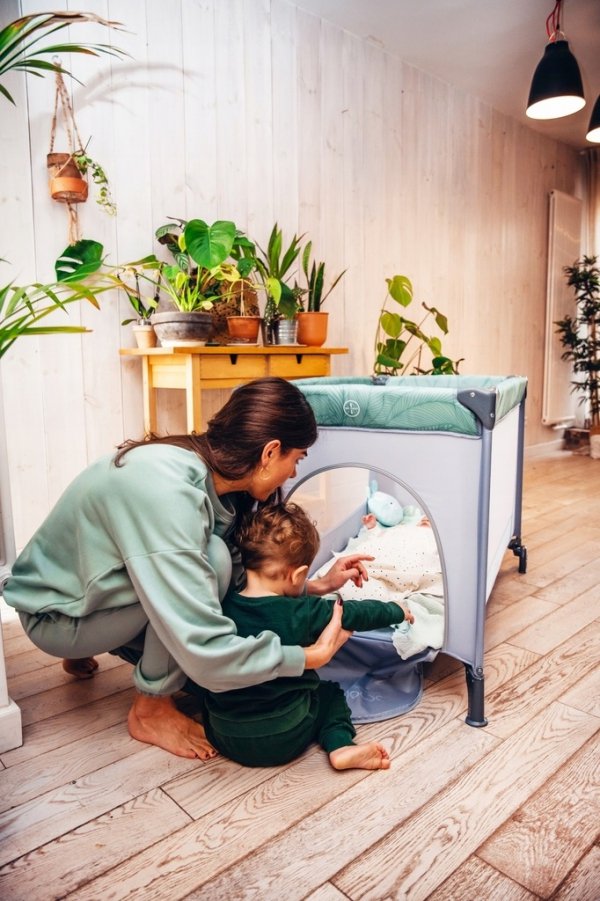 Łóżeczko turystyczne MOMI szare