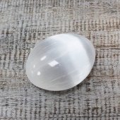 Naturalny selenit, kamień księżycowy - okrągły 6,5cm