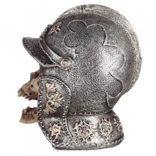 dekoracyjna figurka - czaszka rycerza w średniowiecznym hełmie