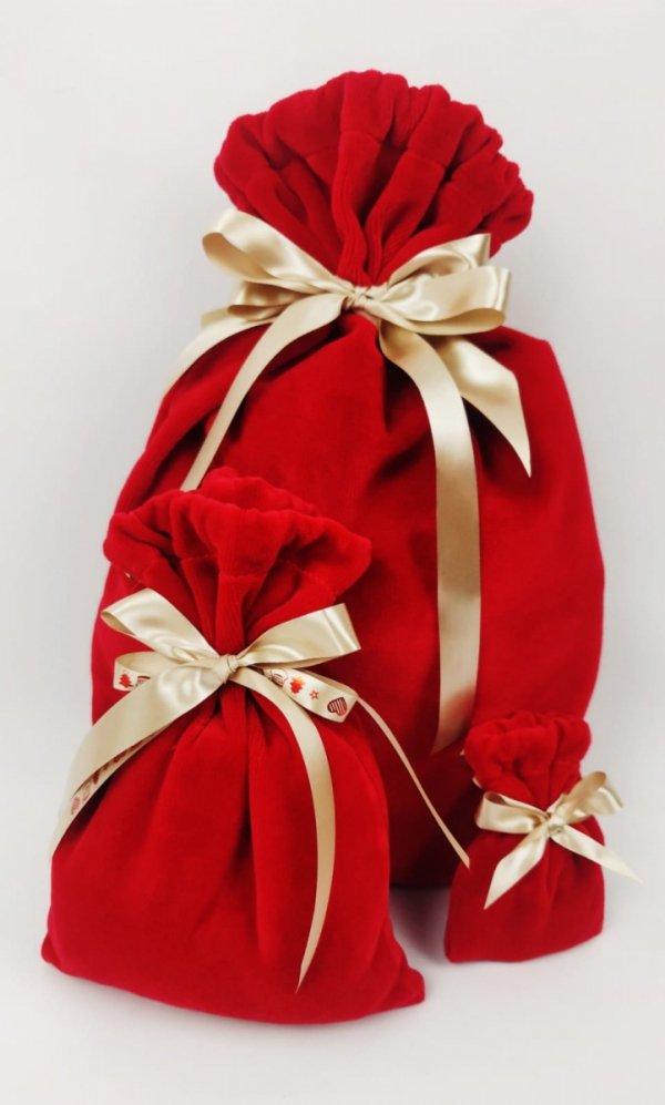 Woreczki welurowe w średnim rozmiarze