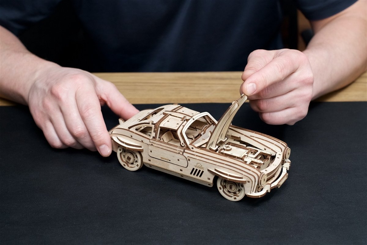 Puzzle 3D Drewniane Winged Sports Coupe uGEARS