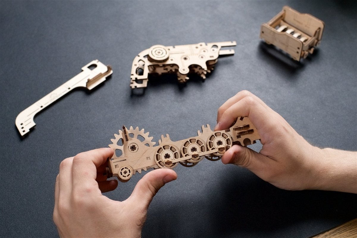 Puzzle 3D Drewniane  Mini Lokomotywa uGEARS Smart