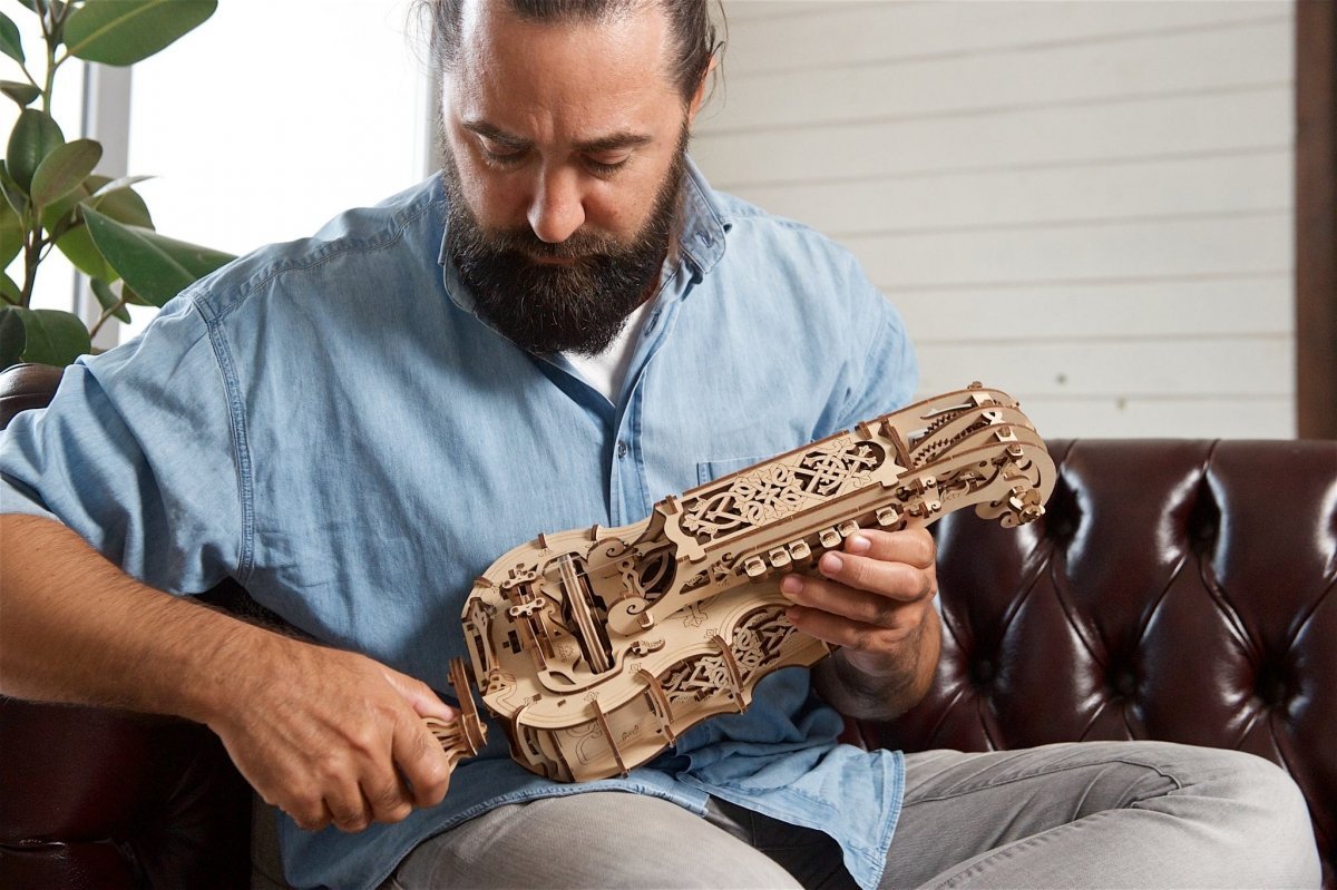 Puzzle 3D Drewniane Lira Korbowa uGEARS