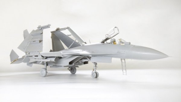 MiniBase 8001 SU-33 Flanker-D 1/48 