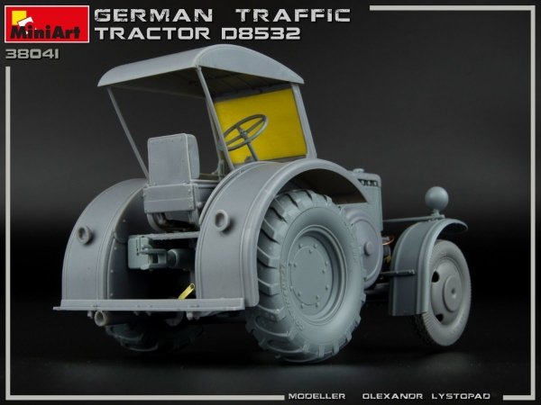 MiniArt 38041 German Traffic Tractor D8532 1/35 