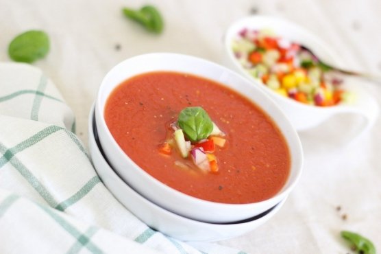 Przepis na pyszną zupę pomidorową