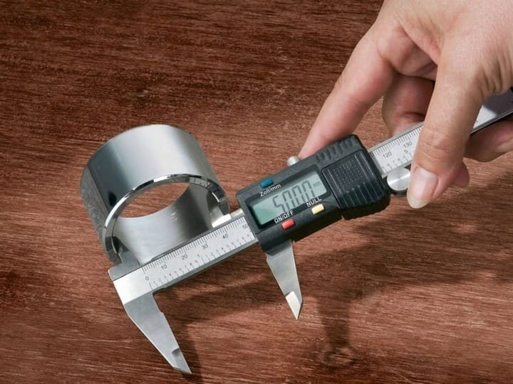 Suwmiarka Elektroniczna Cyfrowa 150 mm PARKSIDE – Precyzja w Twoich Rękach!