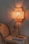 Kinkiet lampa ścienna Tama z bambusowego drewna do sypialni salonu boho