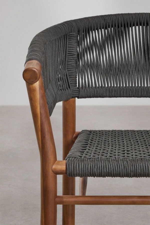 Drewniane akacjowe krzesło fotel do salonu Terry grafitowa szarość