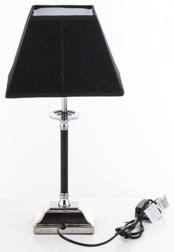 Klasyczna i elegancka srebrna lampa z czarnym abażurem
