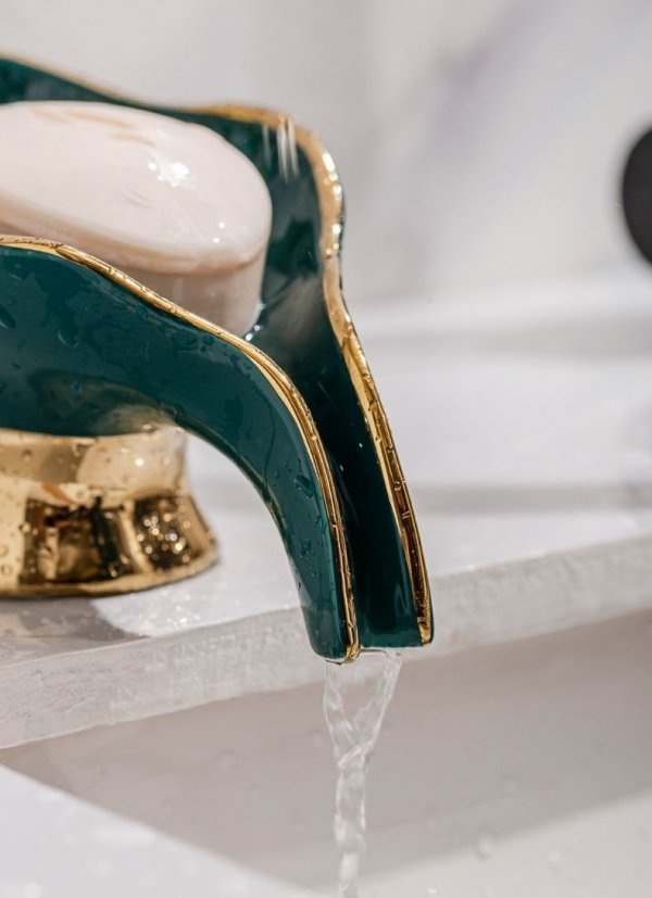 Mydelniczka ceramiczna samoodpływowa designerska podstawka pod mydło do łazienki
