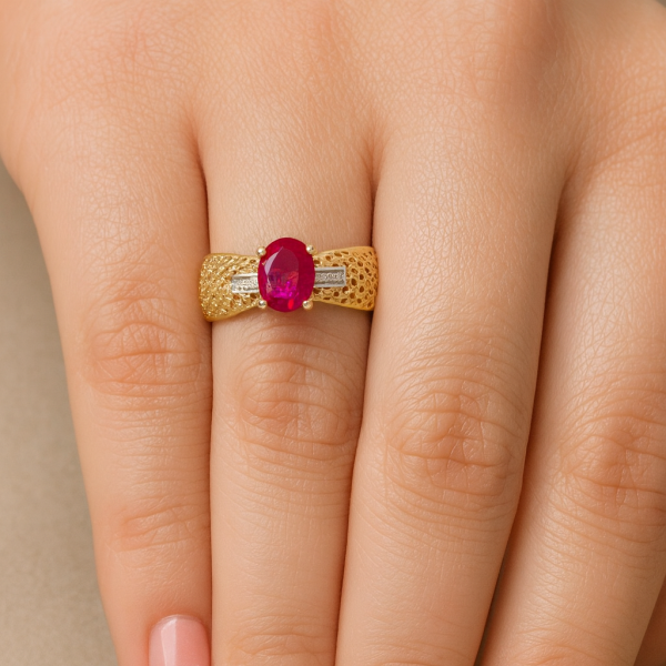 Pierścionek z rubinowym kamieniem R.20 złoto 585