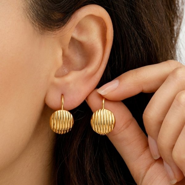 Kolczyki rozeta grawer złoto 585