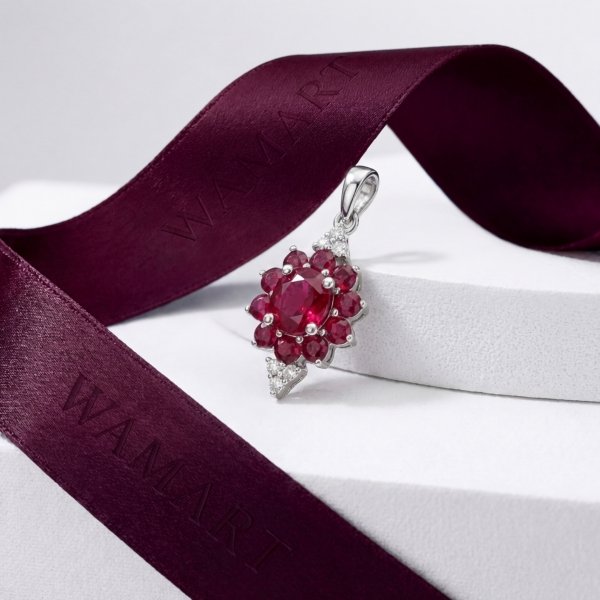 Wisior kwiat z naturalnym rubinem srebro 925