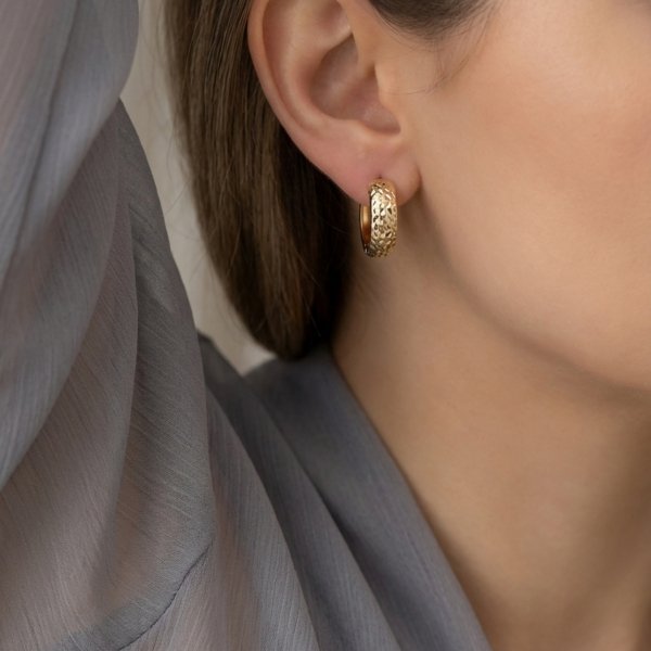 Kolczyki szerokie koła grawerowane złoto 375