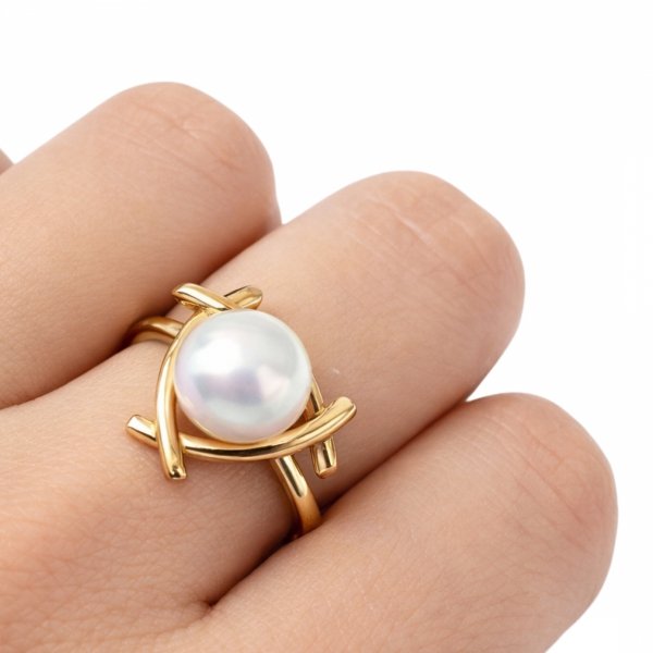 Pierścionek z perłą r.15 złoto 585
