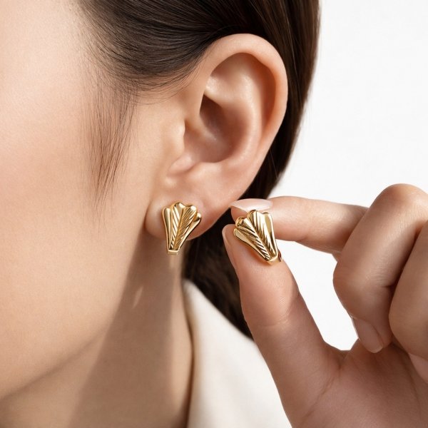 Kolczyki wachlarze grawerowane złoto 585