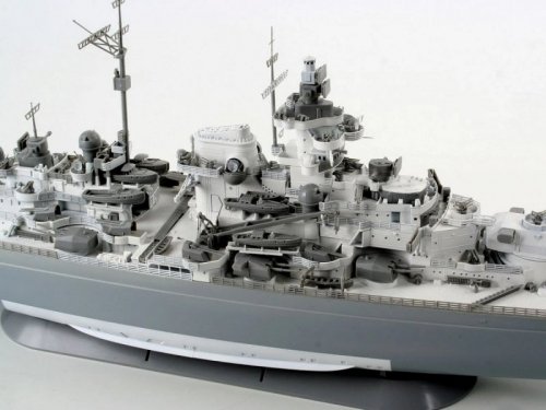 Revell Model plastikowy statek Tirpitz 1:350