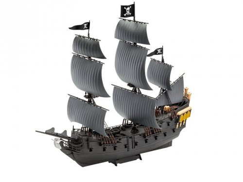 Revell Model plastikowy Black Pearl 1/150