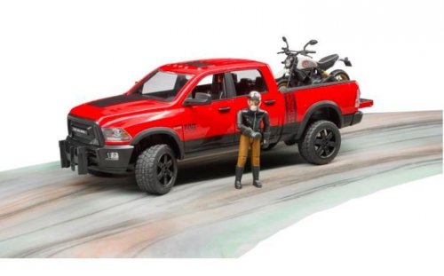 BRUDER Pojazd Dodge RAM 2500 Power wagon z motorem Ducati