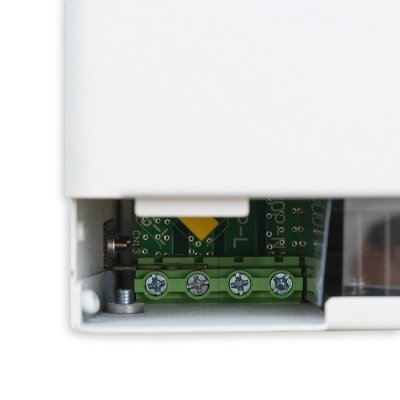 Qoltec Hybrydowy Inwerter solarny Off-Grid 1500W 100A | 12V | MPPT |    Sinus | Opcja Wi-Fi | Power Factor 1.0