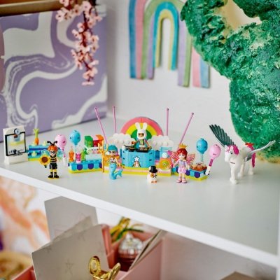 LEGO Klocki Friends 42661 Bal przebierańców z jednorożcem i wróżką