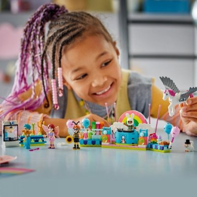 LEGO Klocki Friends 42661 Bal przebierańców z jednorożcem i wróżką