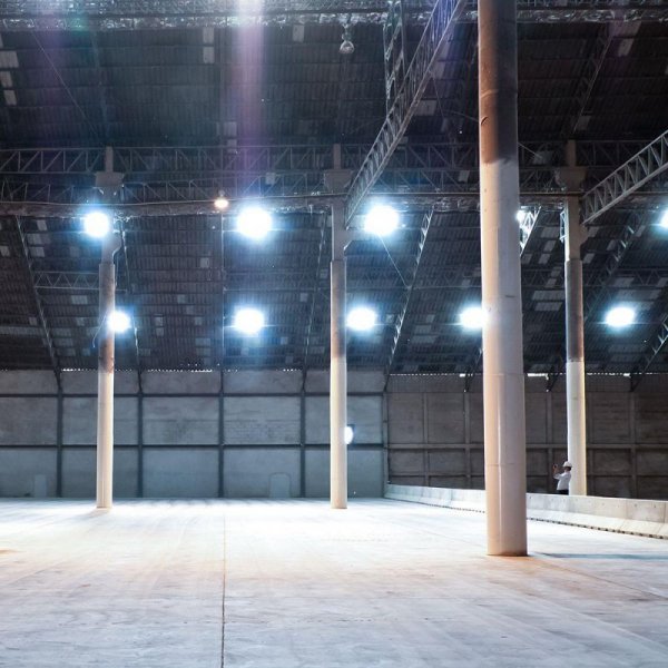 Oprawa V-TAC 200W LED UFO high bay IP65 ALU 135Lm/W VT-92201-N 6500K 27000lm 5 lat gwarancji