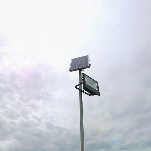 Projektor LED Solarny V-TAC 40W Czarny IP65, Pilot, Timer VT-200W 4000K 3100lm