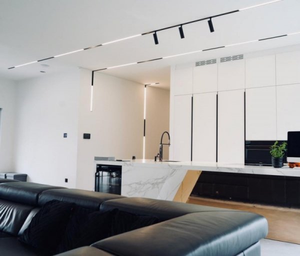 Oprawa szynosystem magnetyczny 24V V-TAC 15W LED czarna CRI90+UGR19 VT-4315 3000K 1000lm 3 lata gwarancji