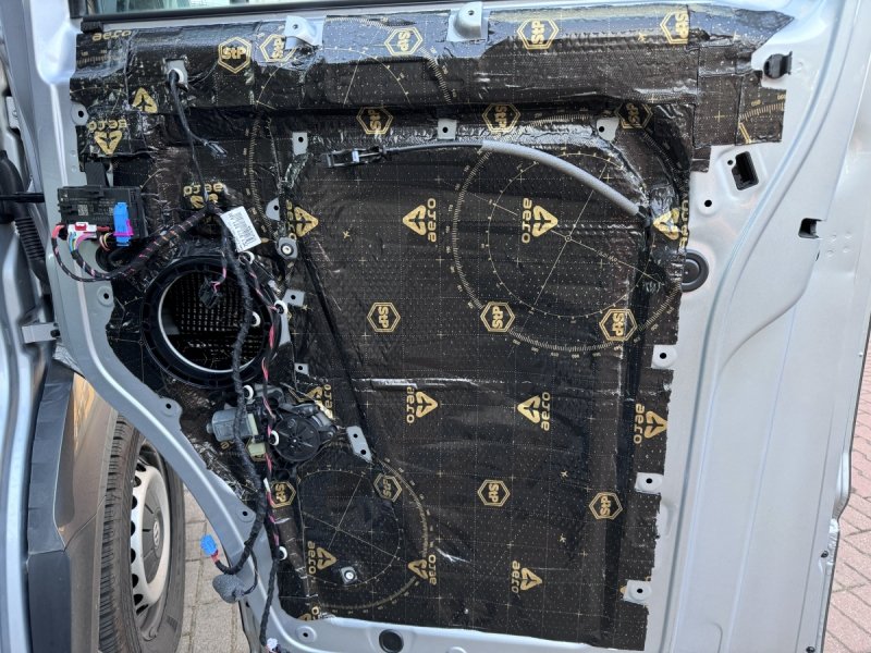 Wymiana CAR AUDIO w VW GrandCalifornia - pakiet PREMIUM+