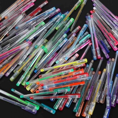 Długopisy żelowe kolorowe w etui 100 sztuk + 100 wkładów