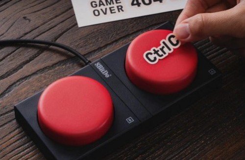 8BitDo Mechanical Keyboard - C64 Ed.