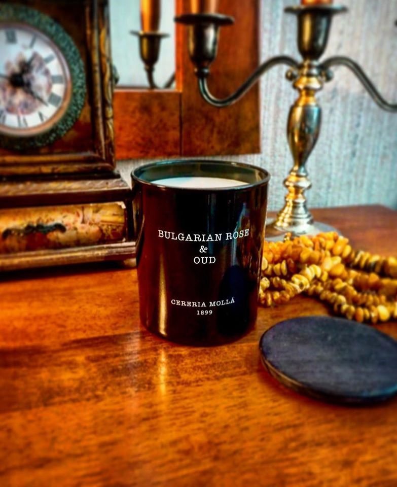 CM - Świeca Premium 230 gr. Bulgarian Rose and Oud