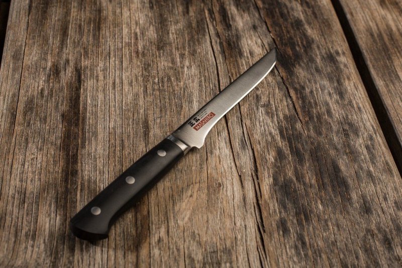 Nóż Masahiro MV-H Boning 16 cm sztywny MBS-26 do luzowania