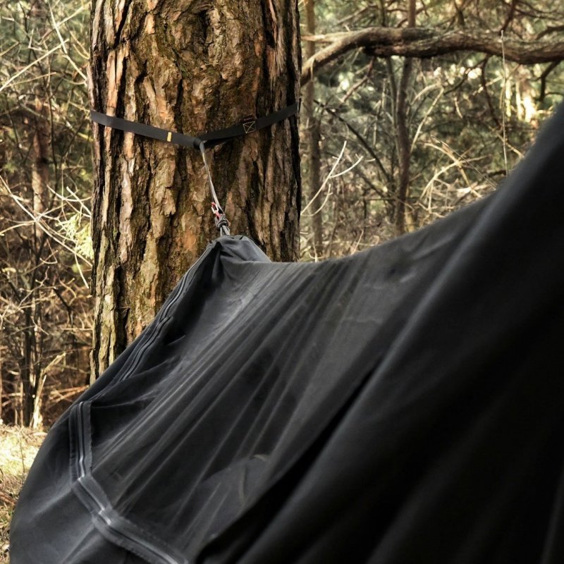 Hamak obozowy TigerWood Niedźwiedź z moskitierą czarny